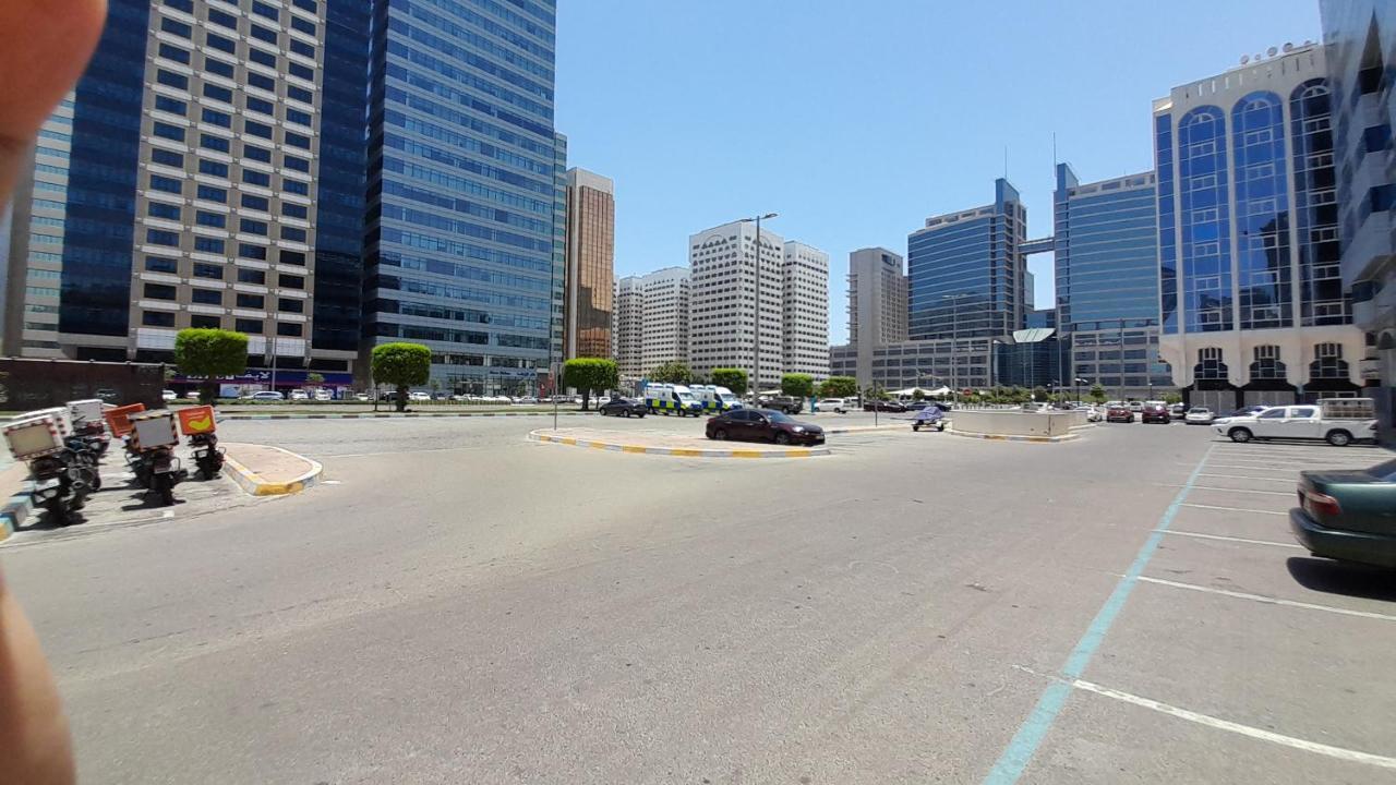 Admbs03 Homestay Abu Dhabi